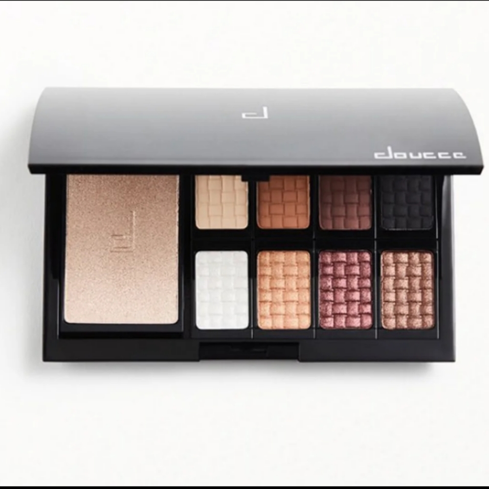 ❤️Freematic Limited Edition Smokey Pro Palette❤️